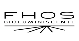 Logo en blanco y negro con texto FHOS BIOLUMINISCENTE en mayúsculas y un gráfico de rayos de luz estilizados.